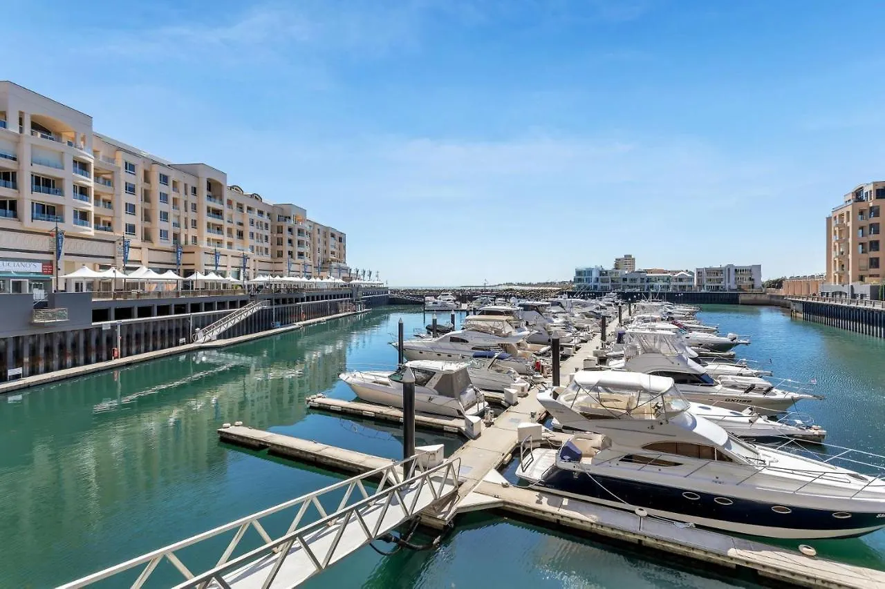 Belle Escapes - Glenelg Cottage By The Marina Australia